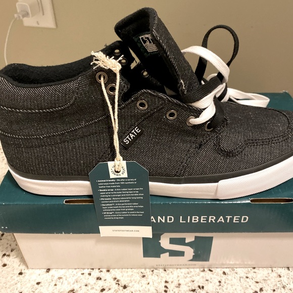 Men’s State Foot Wear running shoes - Picture 2 of 8